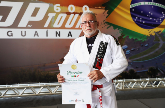 O mestre Ricardo Holanda, 68 anos, que foi homenageado.