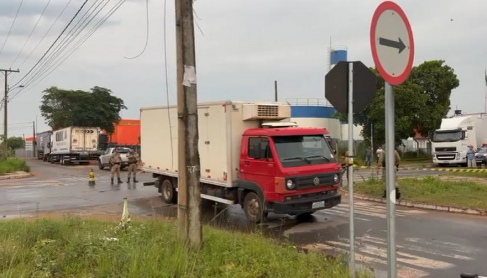 Colisão ocorreu no cruzamento da rua Hortelã com a rua das Malvas. Foto: AN
