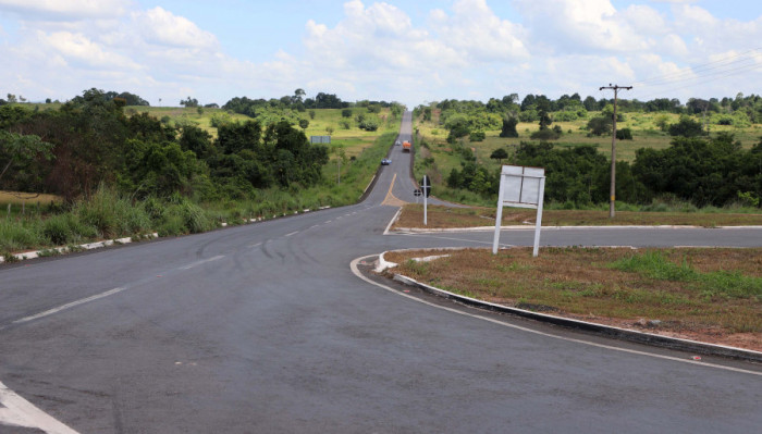 Foi inaugurado o asfaltamento de ruas e avenidas de Bernardo Sayão, obras realizadas em convênio com o Governo do Tocantins, por meio do Programa de Fortalecimento da Economia.