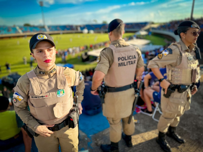 Policiamento durante o evento.