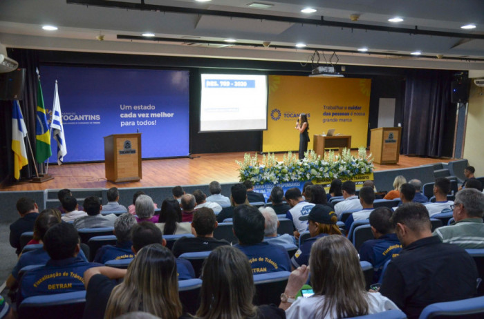 Detran/TO capacitou instrutores de trânsito e proprietários de CFCs para formar condutores veiculares qualificados.