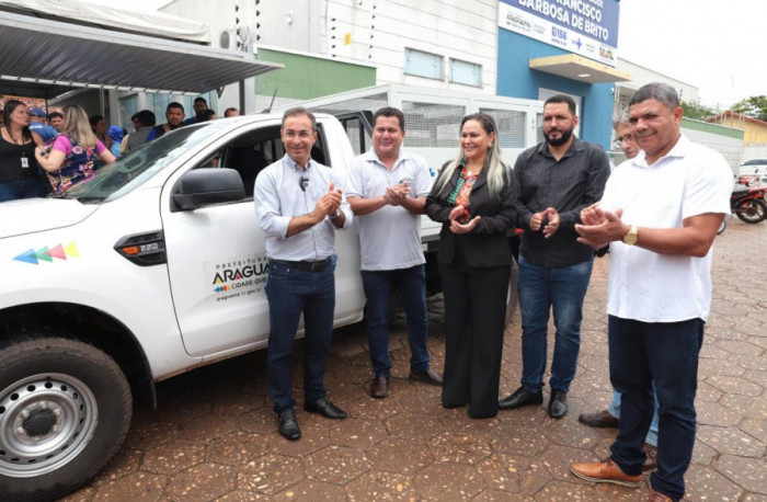 O novo veículo adquirido com o recurso das emendas será usado pelos servidores do CCZ para o serviço de coleta de animais doentes, em estado terminal, na residência do tutor e com a devida autorização do mesmo.