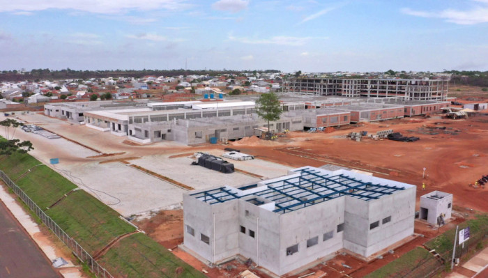 Hospital Geral de Araguaína, com 60% das obras concluídas, pretende revolucionar o atendimento com 400 leitos e diversas especialidades.