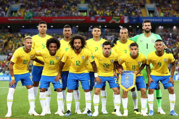 Brasil x Sérvia pelo primeiro jogo da fase de grupos da Co…