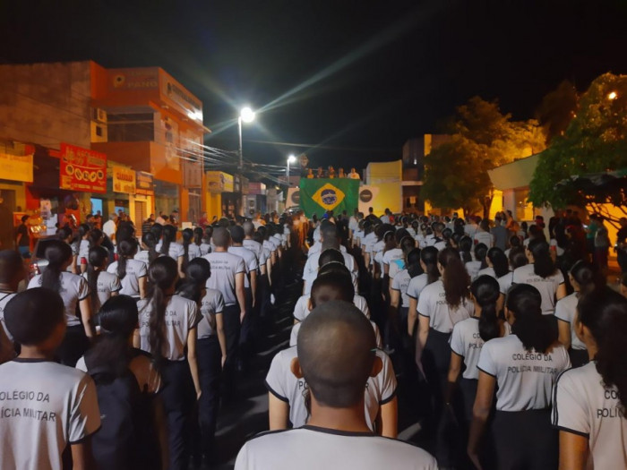 Manifestação de Alunos do Colégio da Polícia Militar de Araguaína.