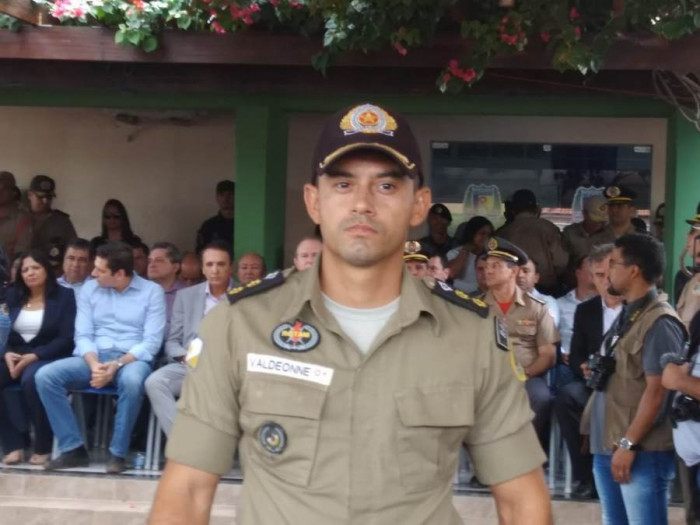 Novo comandante do 2º BPM, Tenente-Coronel Valdeonne Dias.